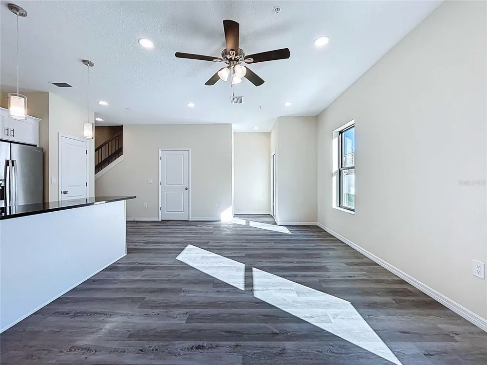 4368 CAMBIO GARDENS COURT Tampa, FL 33610