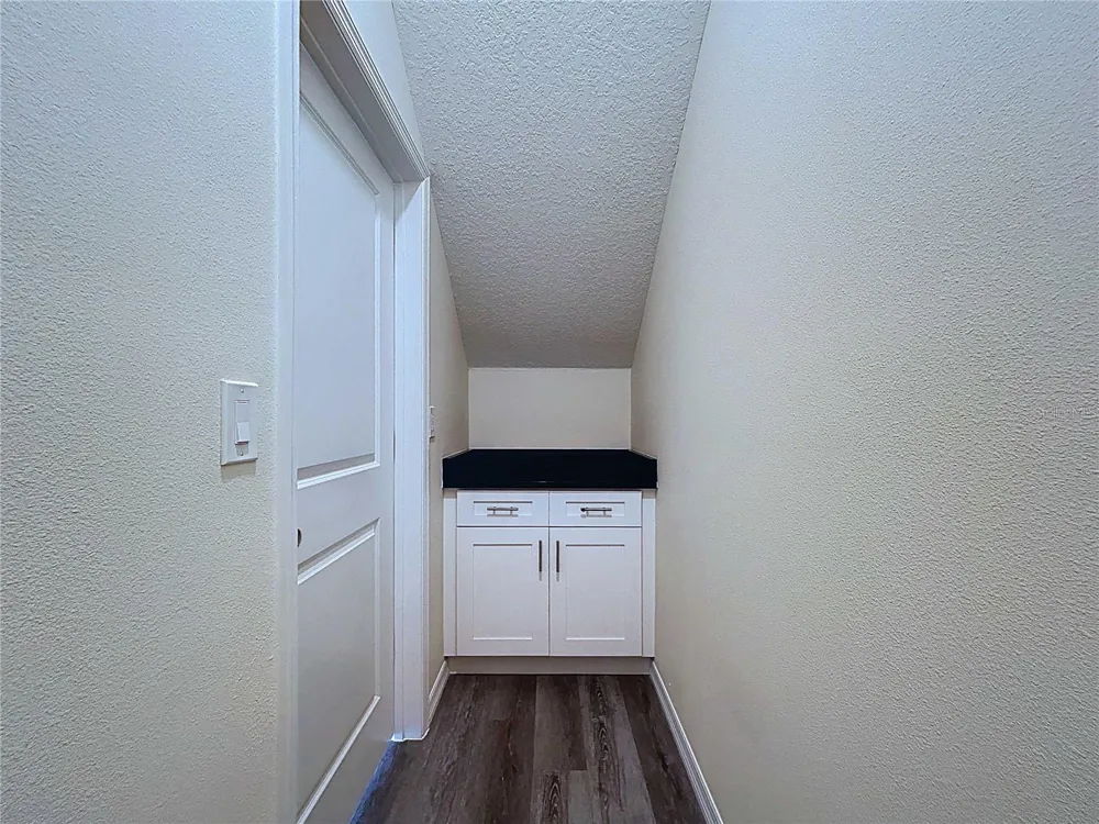 4368 CAMBIO GARDENS COURT Tampa, FL 33610