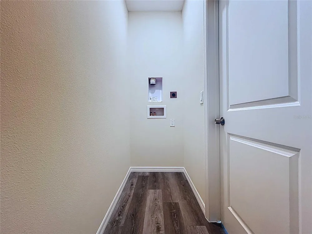 4368 CAMBIO GARDENS COURT Tampa, FL 33610