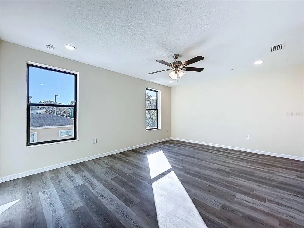 4368 CAMBIO GARDENS COURT Tampa, FL 33610
