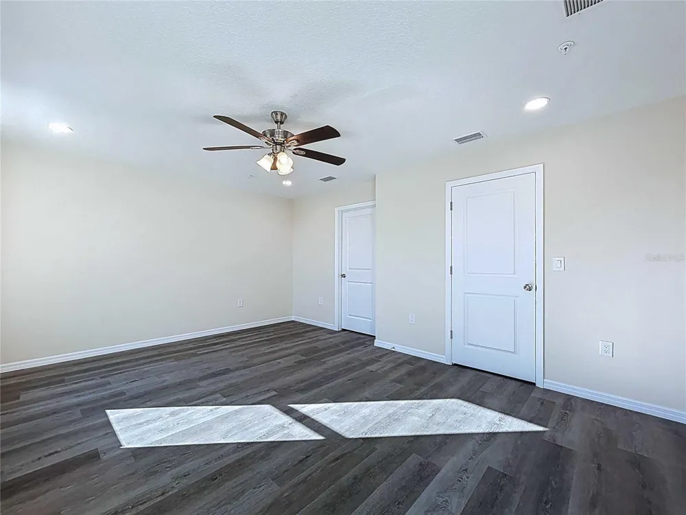 4368 CAMBIO GARDENS COURT Tampa, FL 33610