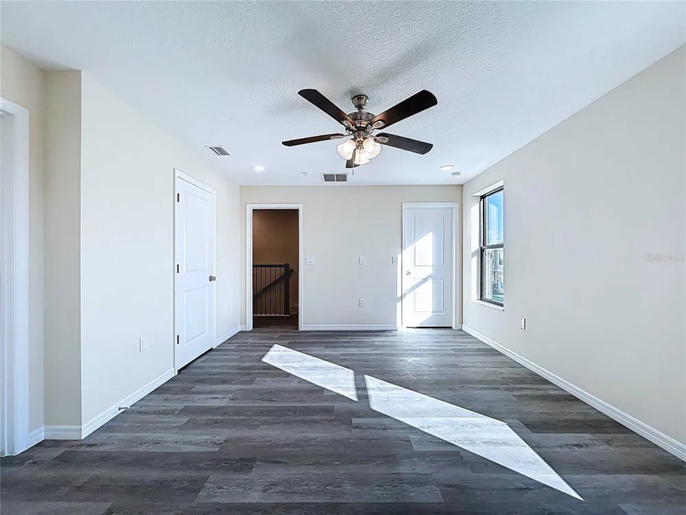 4368 CAMBIO GARDENS COURT Tampa, FL 33610