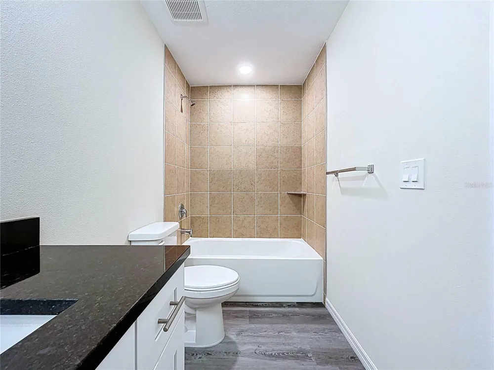 4368 CAMBIO GARDENS COURT Tampa, FL 33610