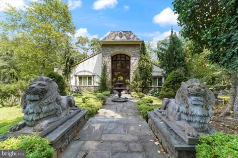 134 SPRINGTON LAKE ROAD
