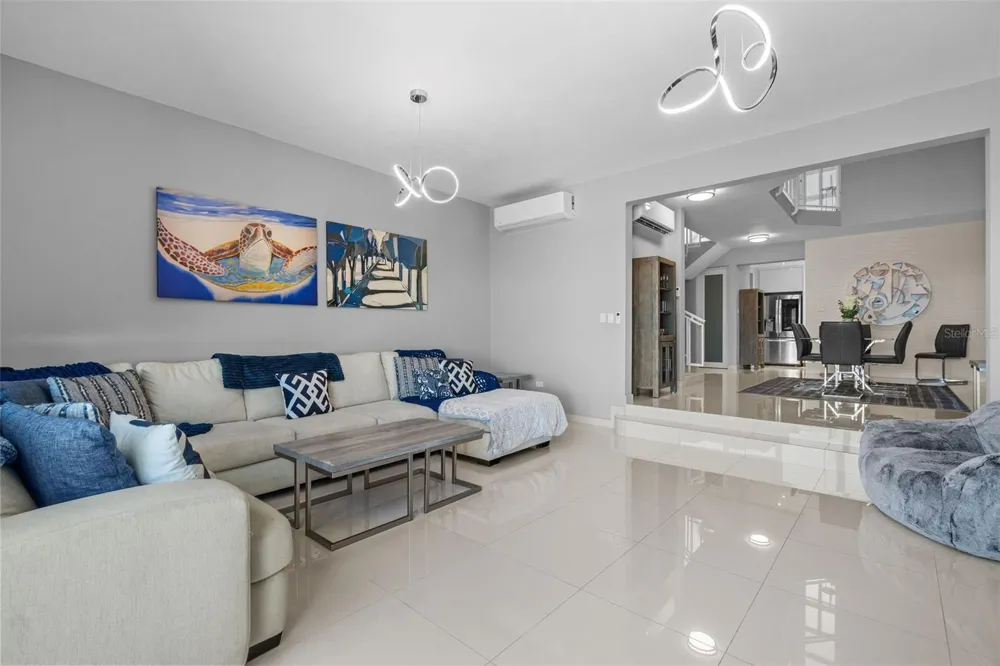 1 SHELL CASTLE CLUB #74 Humacao, PR 00791