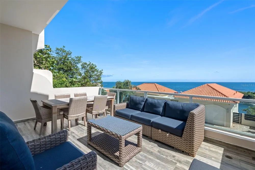 1 SHELL CASTLE CLUB #74 Humacao, PR 00791