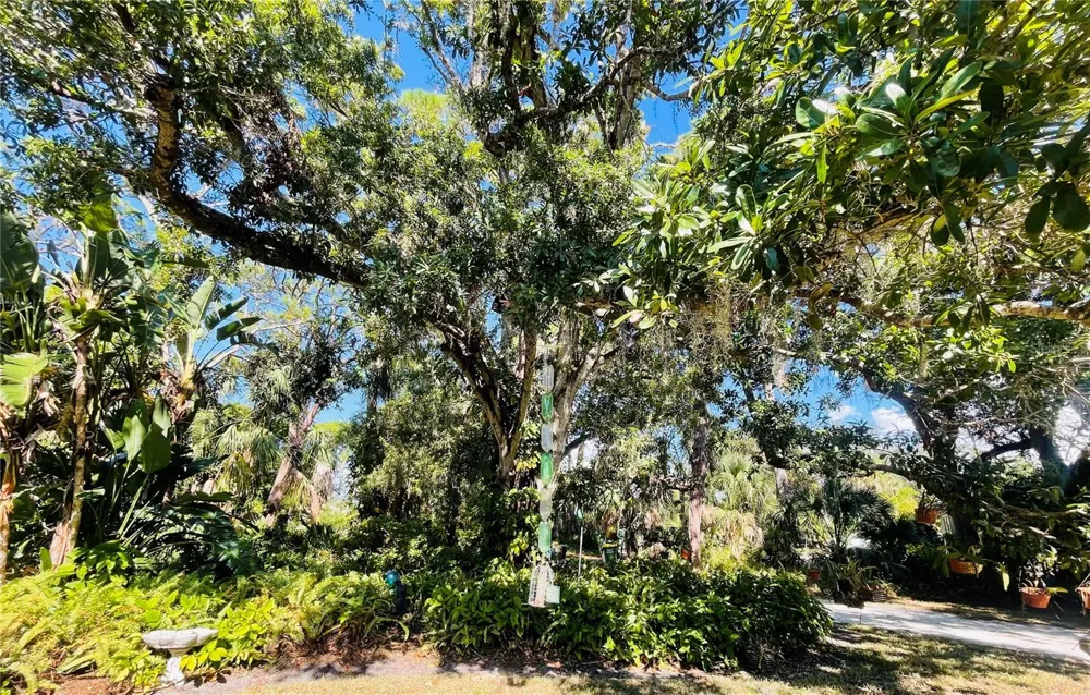 550 46TH STREET Sarasota, FL 34234