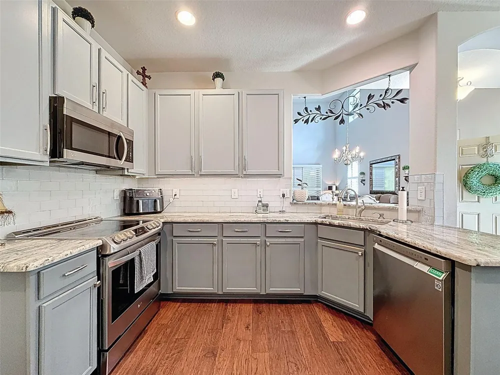 2539 SILVERBACK COURT Palm Harbor, FL 34684