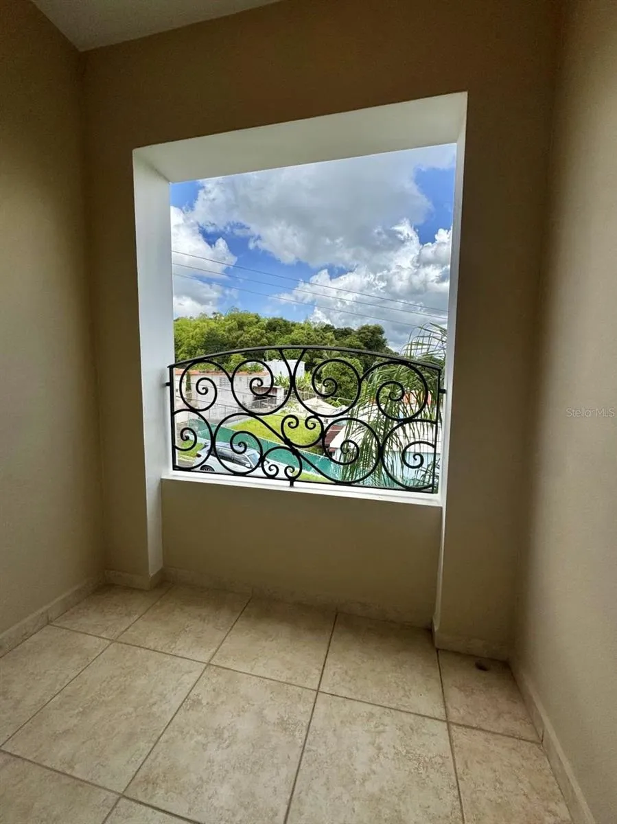 2 B-15 URB. ALTURAS DE MONTE BRISAS Gurabo, PR 00778