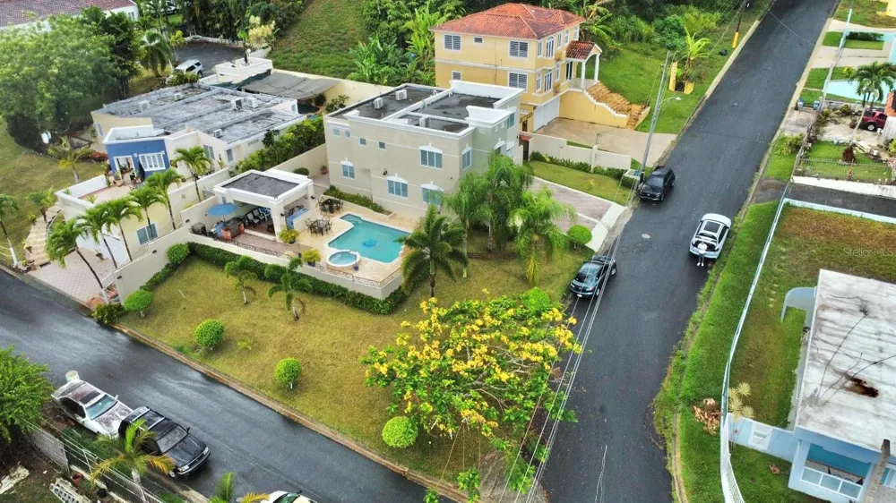 2 B-15 URB. ALTURAS DE MONTE BRISAS Gurabo, PR 00778