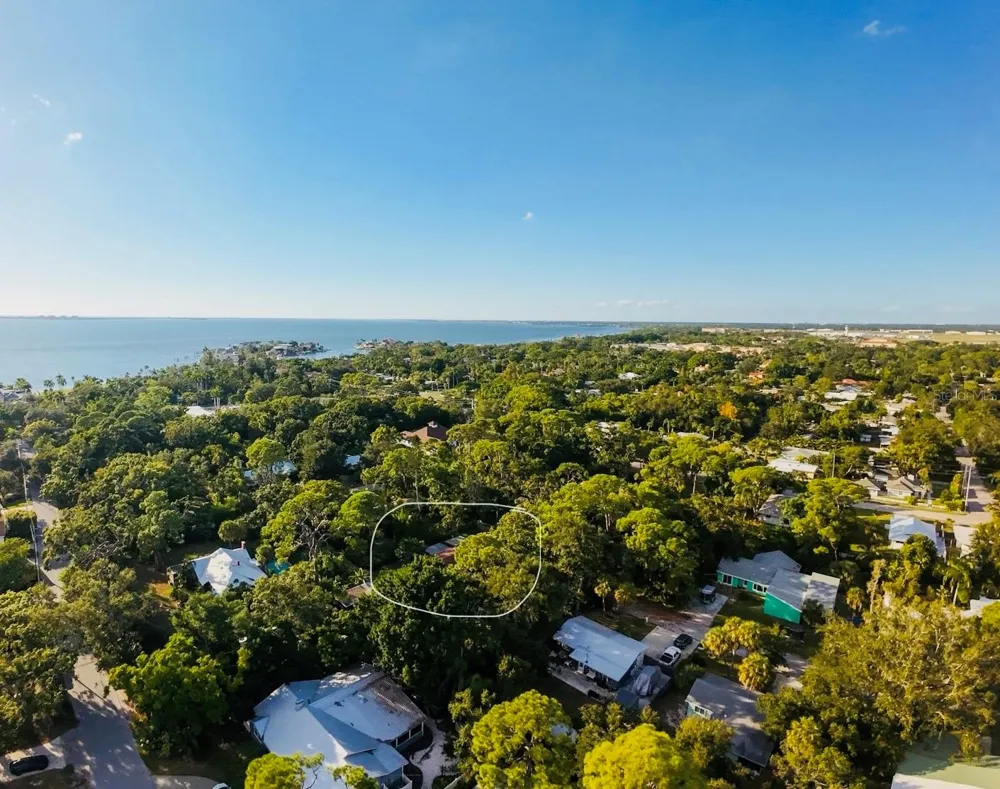 550 46TH STREET Sarasota, FL 34234
