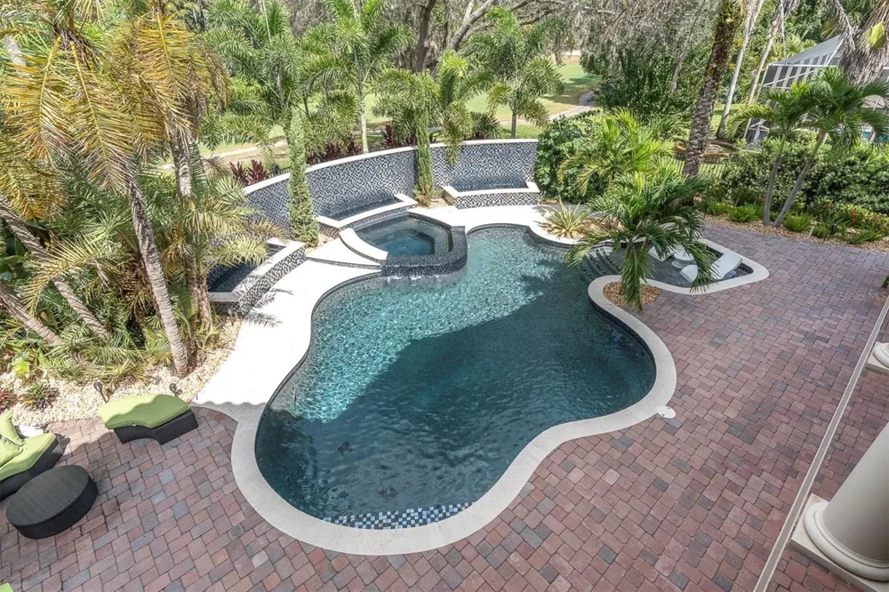 2861 ROEHAMPTON CLOSE Tarpon Springs, FL 34688