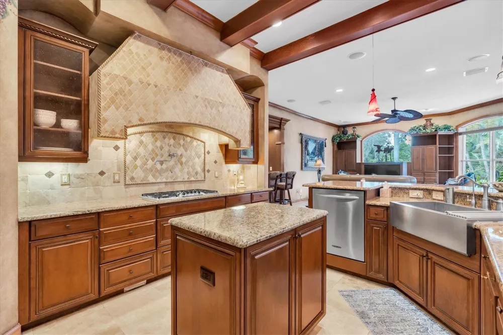 2861 ROEHAMPTON CLOSE Tarpon Springs, FL 34688