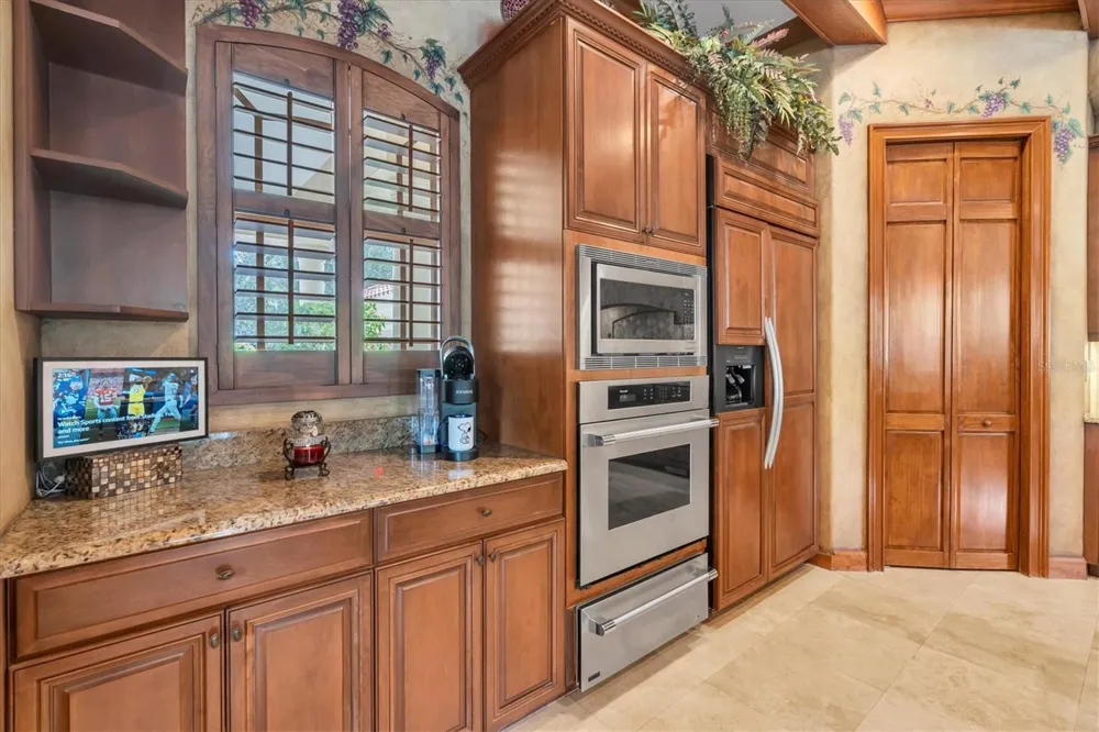 2861 ROEHAMPTON CLOSE Tarpon Springs, FL 34688