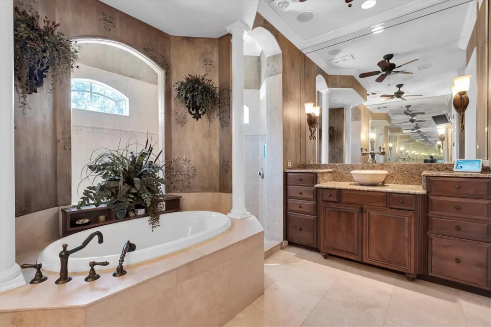 2861 ROEHAMPTON CLOSE Tarpon Springs, FL 34688