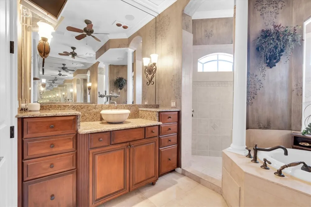 2861 ROEHAMPTON CLOSE Tarpon Springs, FL 34688