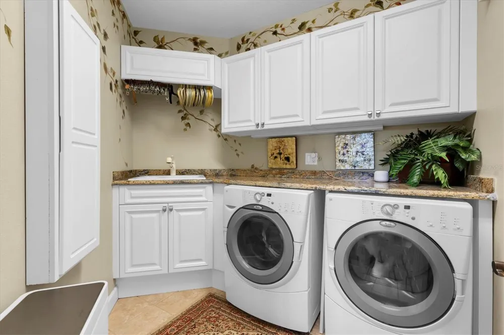 2861 ROEHAMPTON CLOSE Tarpon Springs, FL 34688