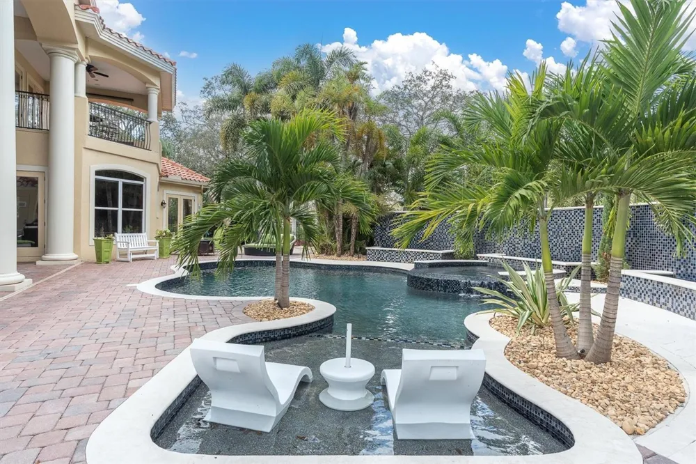 2861 ROEHAMPTON CLOSE Tarpon Springs, FL 34688