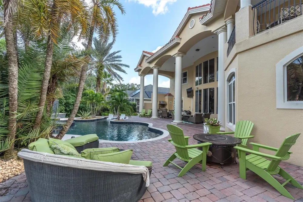 2861 ROEHAMPTON CLOSE Tarpon Springs, FL 34688