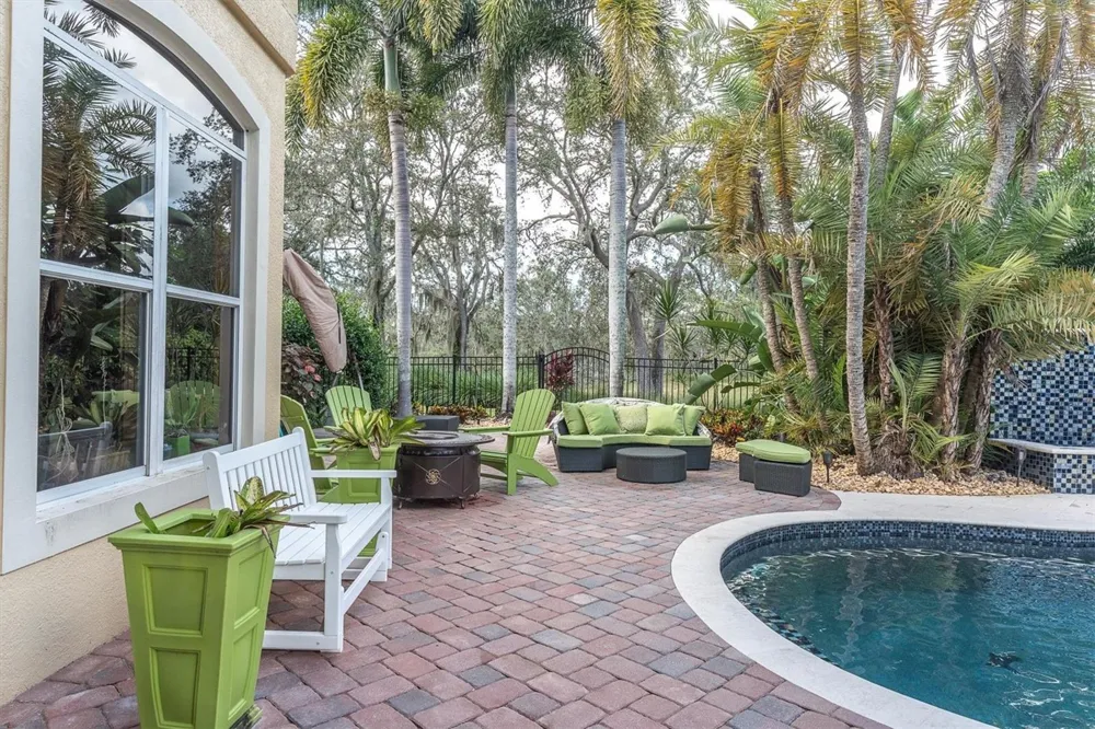 2861 ROEHAMPTON CLOSE Tarpon Springs, FL 34688