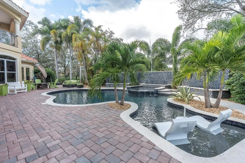 2861 ROEHAMPTON CLOSE Tarpon Springs, FL 34688