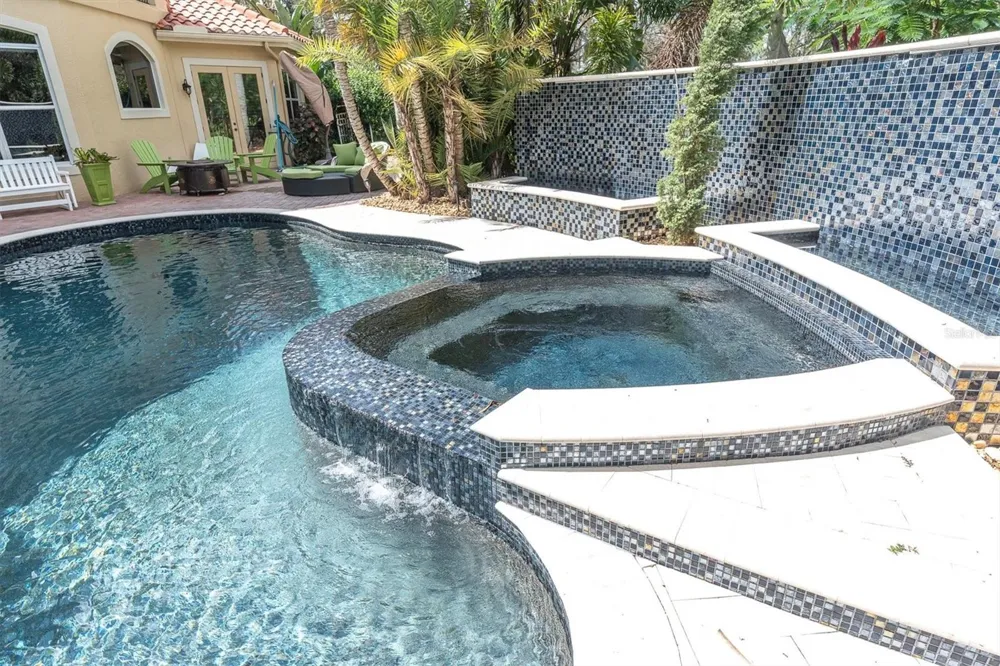 2861 ROEHAMPTON CLOSE Tarpon Springs, FL 34688