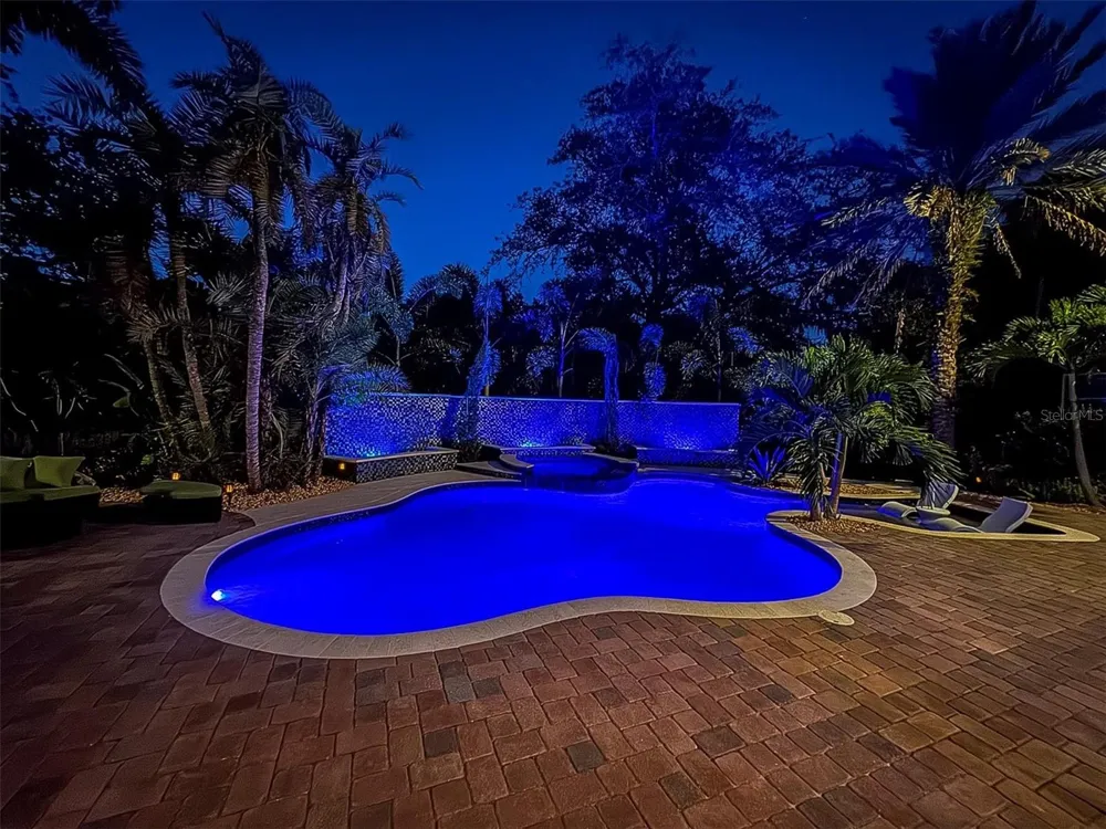 2861 ROEHAMPTON CLOSE Tarpon Springs, FL 34688