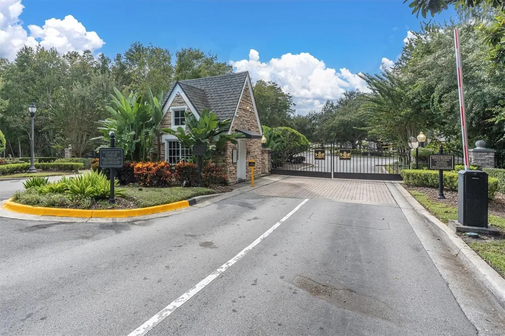 2861 ROEHAMPTON CLOSE Tarpon Springs, FL 34688