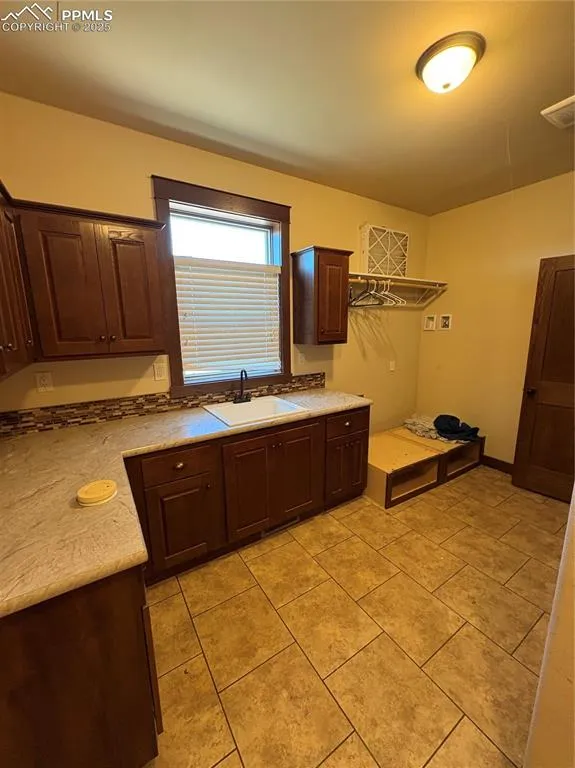 1925 Doe Valley Road Guffey, CO 80820