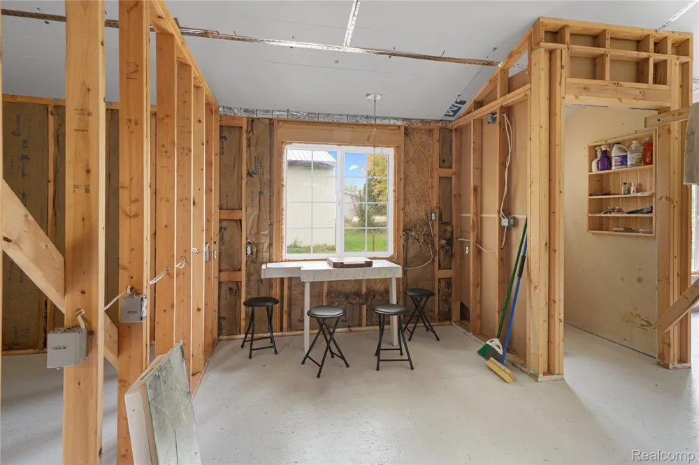 66301 County Road 681 Hartford City, MI 49057