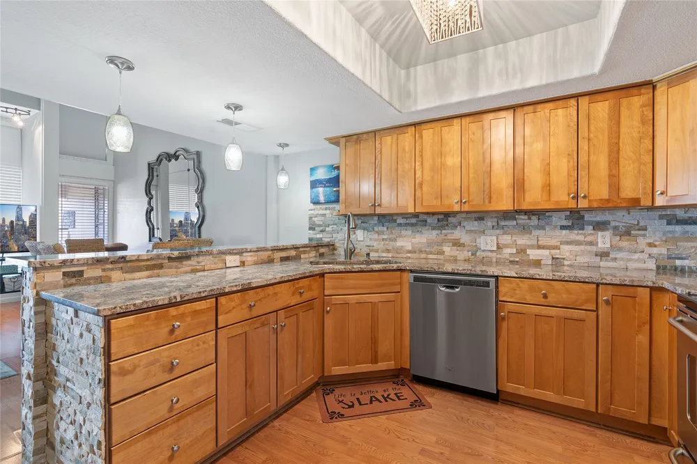 287 Venture Boulevard Point Venture, TX 78645