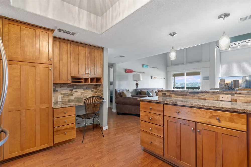 287 Venture Boulevard Point Venture, TX 78645