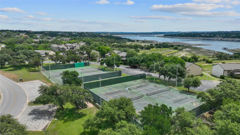 287 Venture Boulevard Point Venture, TX 78645
