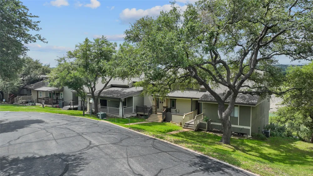 287 Venture Boulevard Point Venture, TX 78645