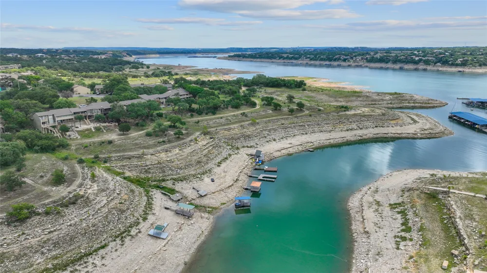 287 Venture Boulevard Point Venture, TX 78645