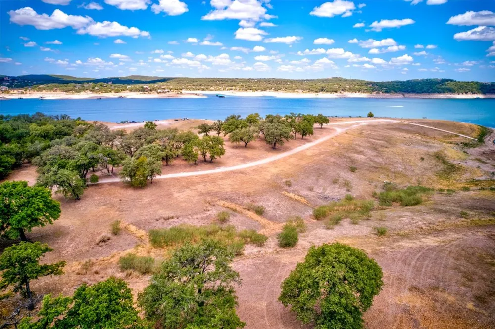 287 Venture Boulevard Point Venture, TX 78645