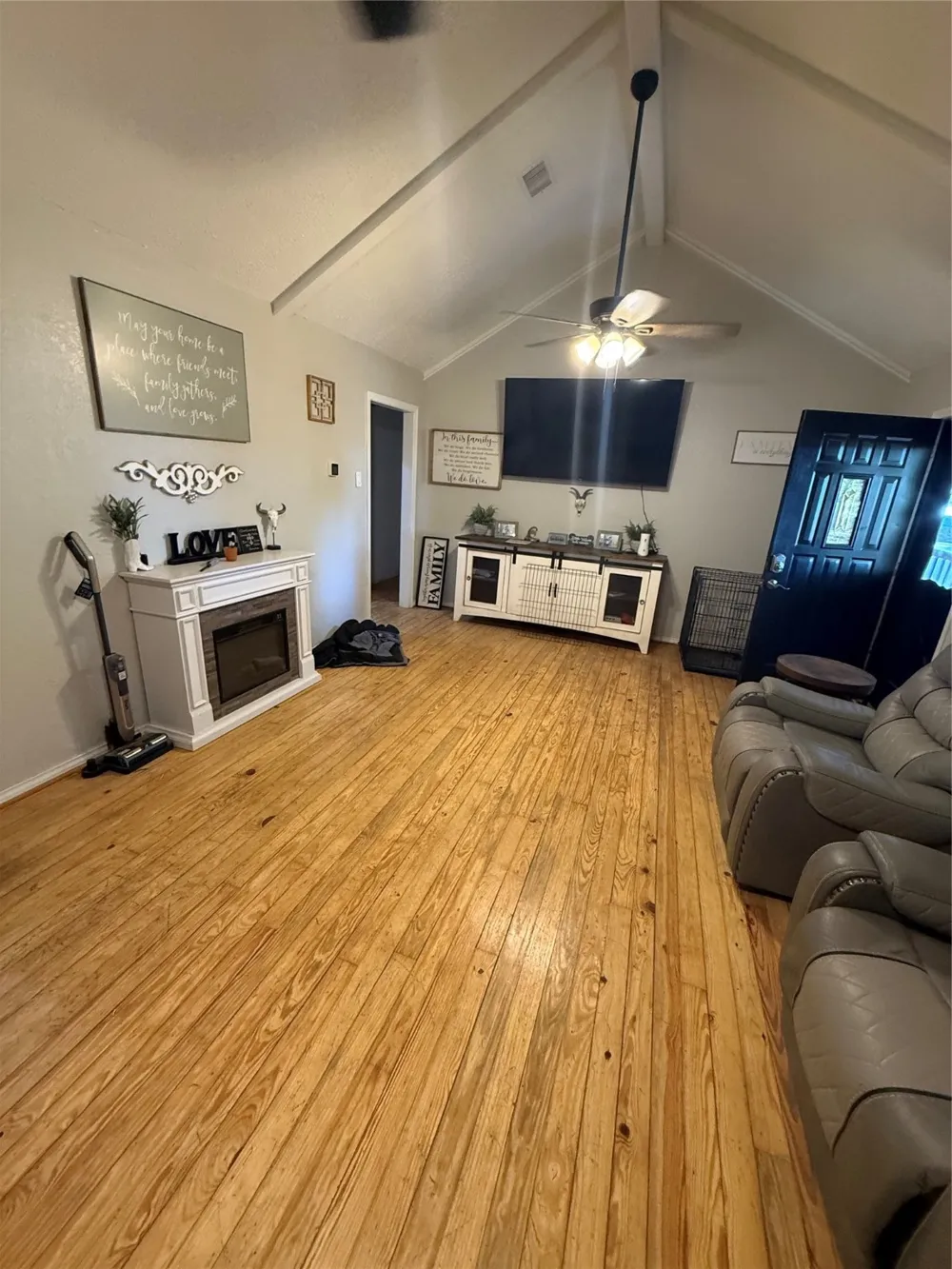 32894 County Road 2142 Kemp, TX 75143