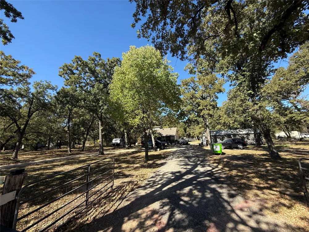 32894 County Road 2142 Kemp, TX 75143