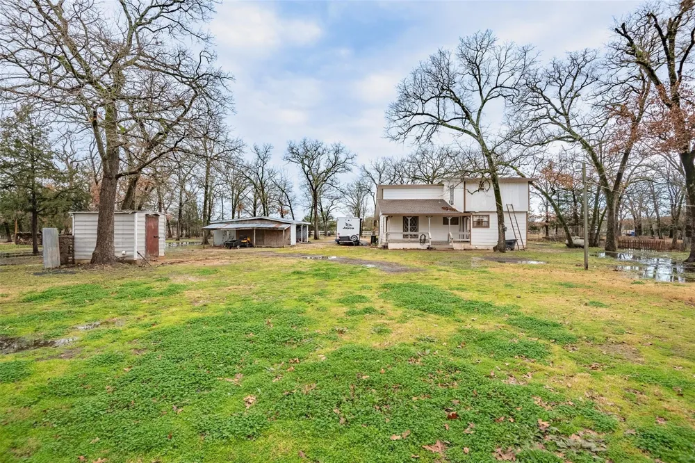 32894 County Road 2142 Kemp, TX 75143