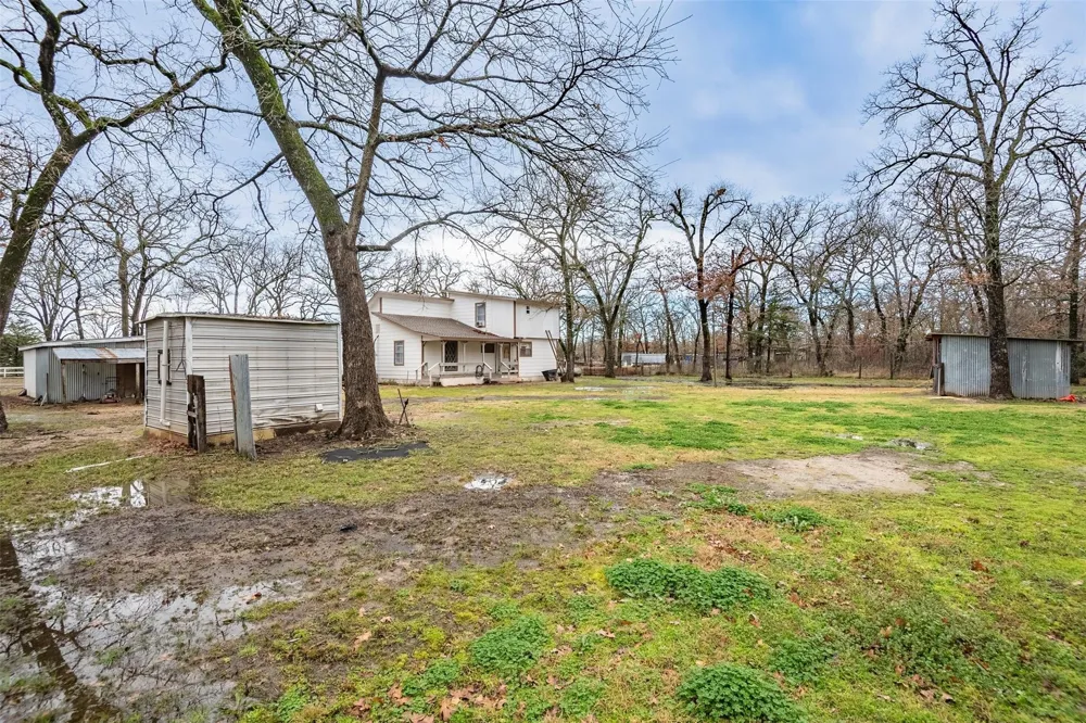 32894 County Road 2142 Kemp, TX 75143