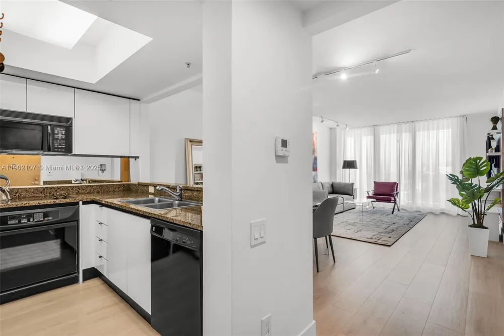 1500 Ocean Dr #1109 Miami Beach, FL 33139