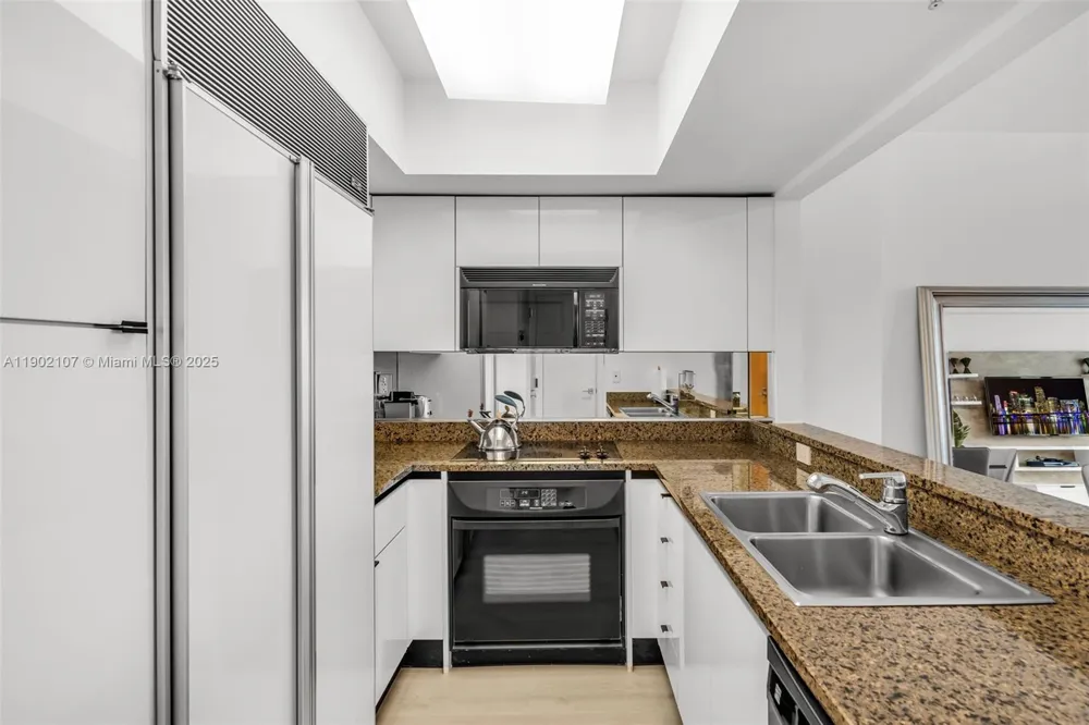 1500 Ocean Dr #1109 Miami Beach, FL 33139