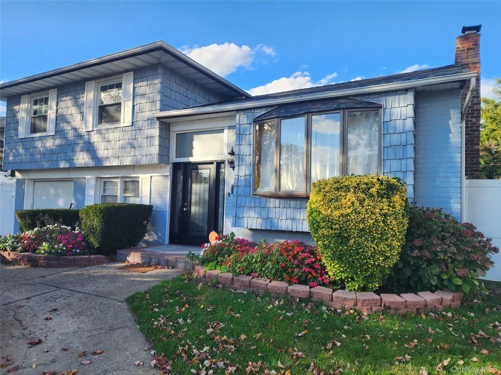 3 Nancy Place East Massapequa, NY 11758