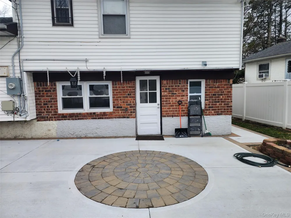3 Nancy Place East Massapequa, NY 11758