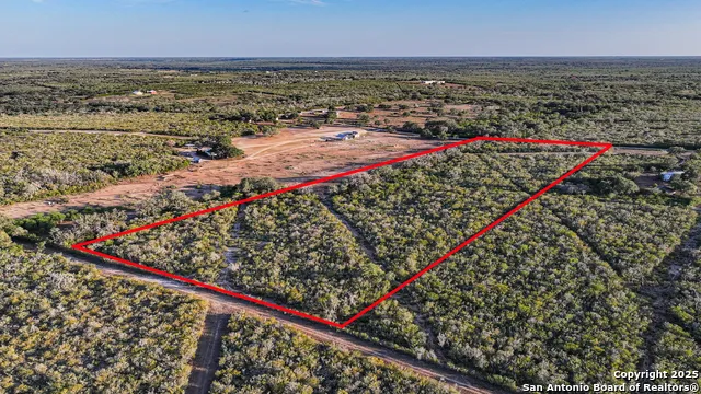 00 W King Lane Tuleta, TX 78162