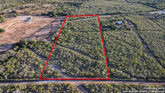 00 W King Lane Tuleta, TX 78162