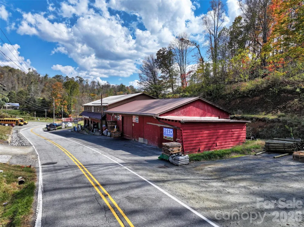 366 Renfro Road Green Mountain, NC 28740