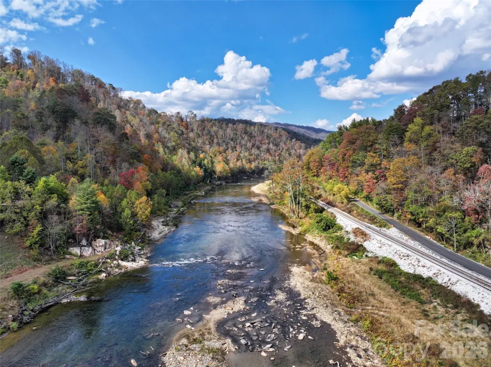 366 Renfro Road Green Mountain, NC 28740