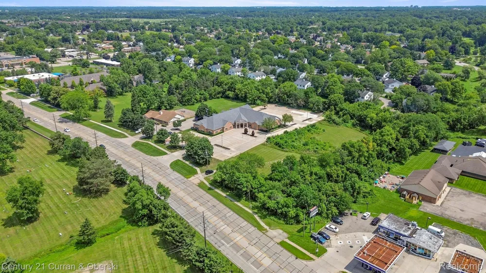 38500 GARFIELD ROAD Clinton Charter Township, MI 48038