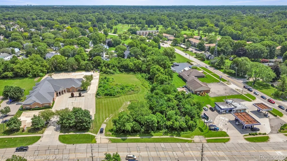 38500 GARFIELD ROAD Clinton Charter Township, MI 48038